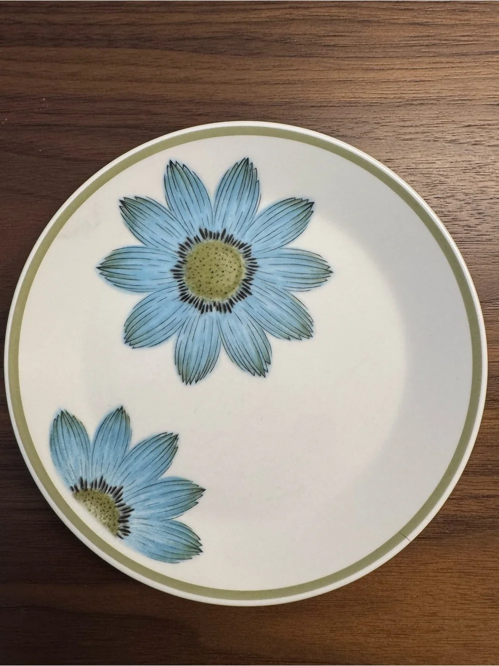 Noritake Daisy Dinnerware Set